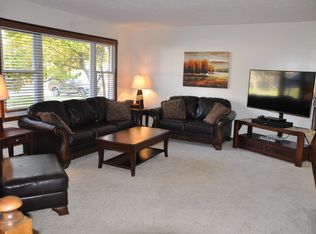 242 Summit St, Wadsworth, OH 44281