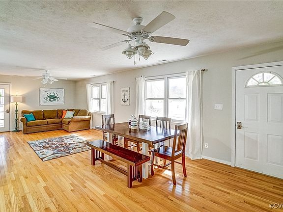 5th image of 324 Todds Creek Ln