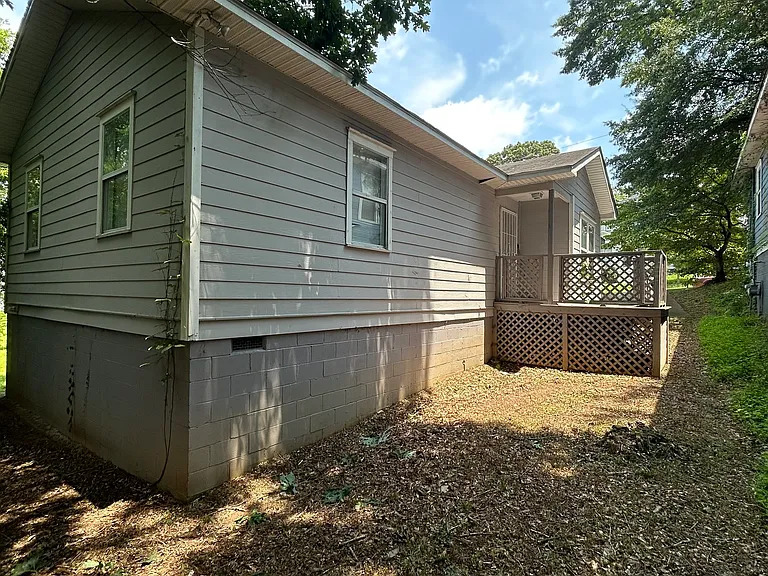 1173 Moton Ave SW — Photo 16