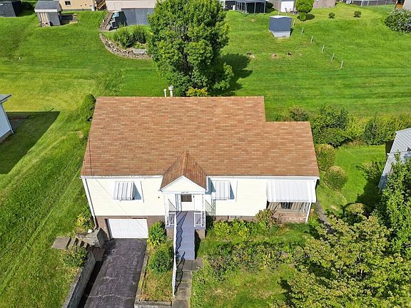 2nd image of 42 Maple Lane