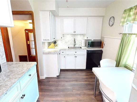 3rd image of 451 E 270th St