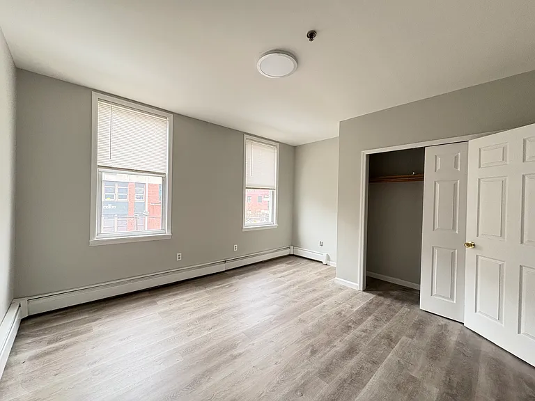 93 Franklin St #1R — Photo 3