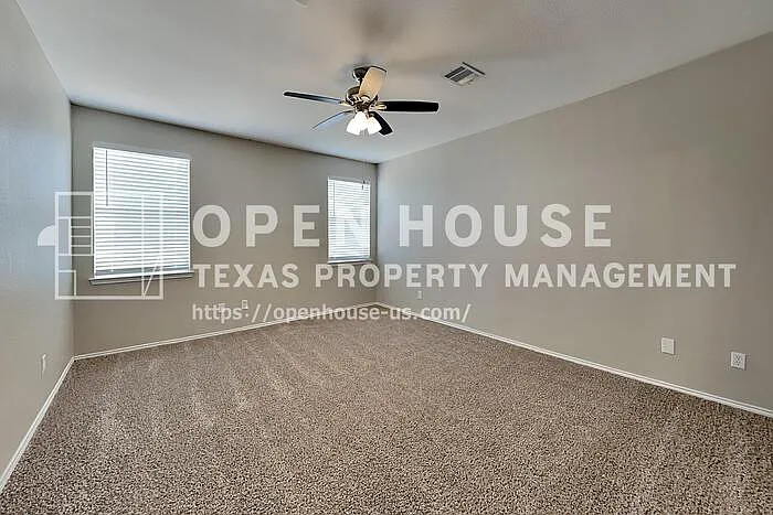 1304 Eagle Wing Ln — Photo 12