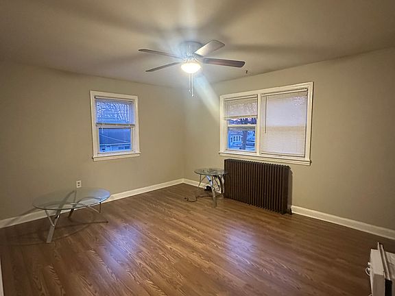 4th image of 2218 Marlon Ave #B