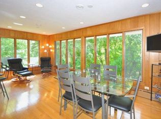 1961 Crestview Cir, Excelsior, MN 55331