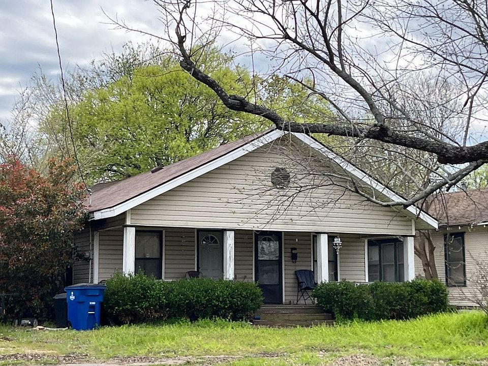 1st image of 307 E Milam St