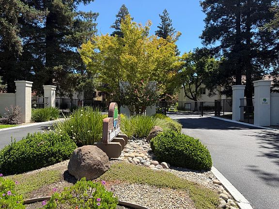 2nd image of 3701 Colonial Dr #84