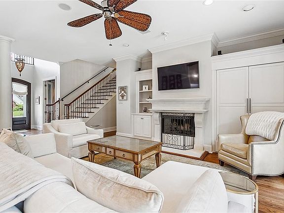 4th image of 121 Riverwood Dr