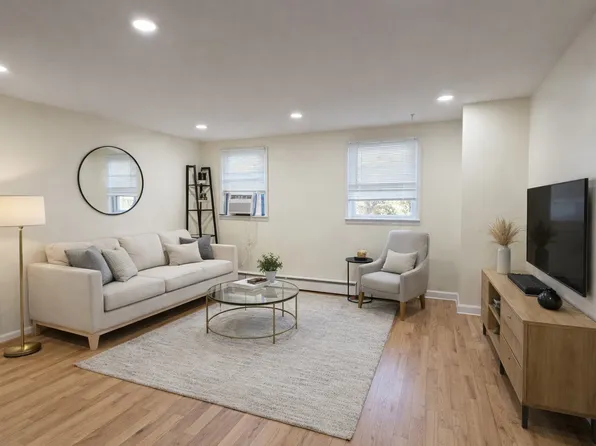 11 Pilgrim Ct Floor 2, Bloomfield, NJ 07003