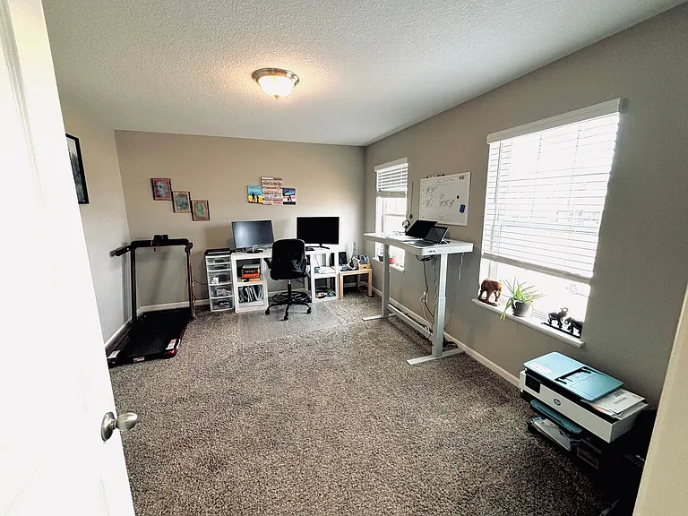 1533 Linwood Cir — Photo 24