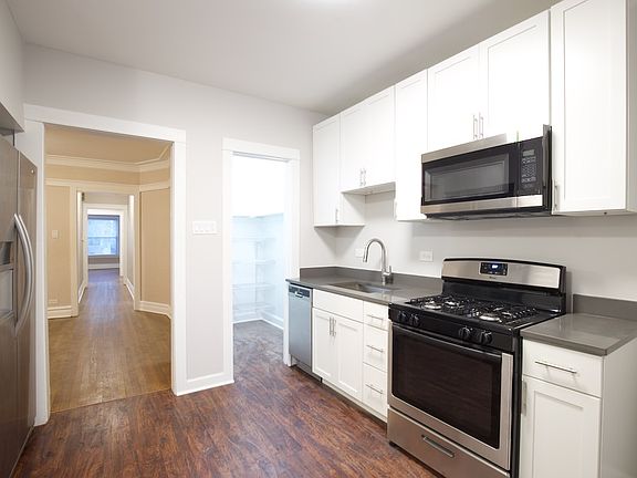 2nd image of 1452 W Winnemac Ave #E2