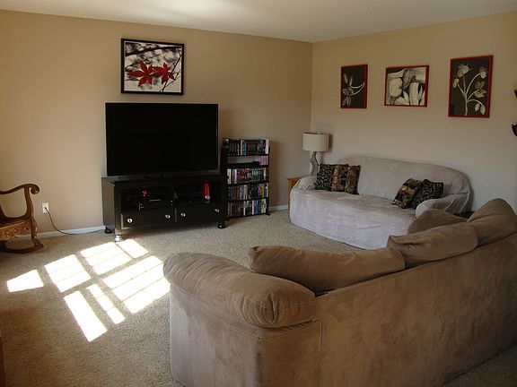 5th image of 2401 Bear Bluff Dr