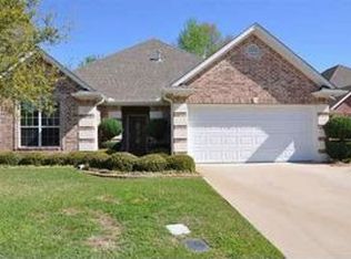 1825 Hollylake Cir, Tyler, TX 75703