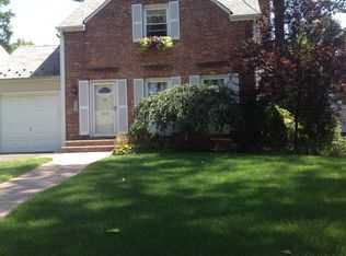 1083 Bromley Ave, Teaneck, NJ 07666