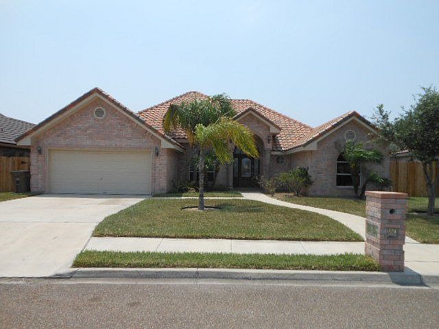 1st image of 611 Sabal Ave