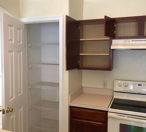 2nd image of 847 Cassia Dr
