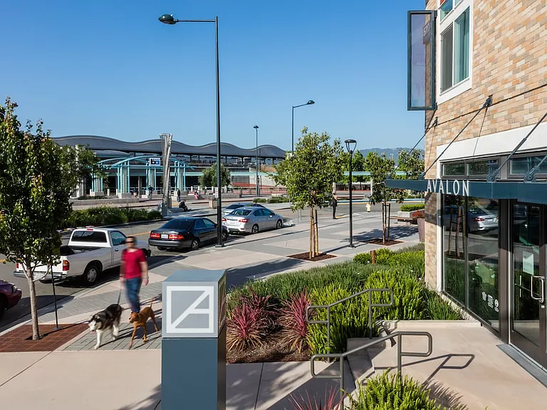 Leasing Office Entrance
