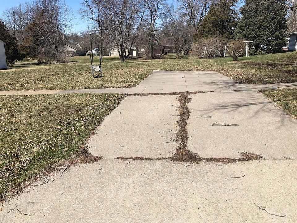 2nd image of 1629 3rd Ave