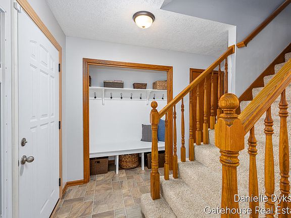 3rd image of 6332 Brookfield Ct