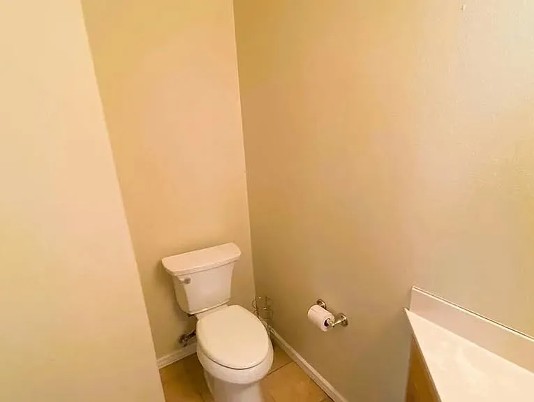 1912 Hollyhock Cir — Photo 16