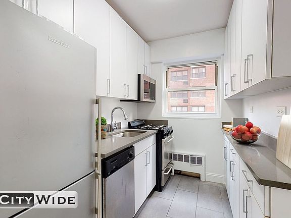 5th image of 165 E 35th St #6AB
