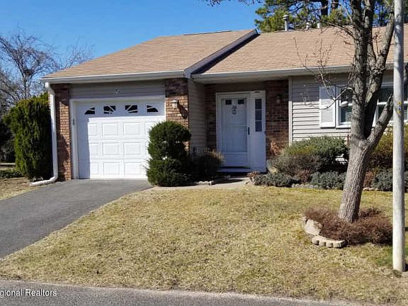 2nd image of 74 Woodshill Dr N