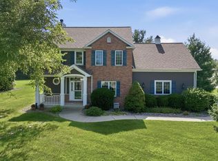 413 Lakewood Dr, Williams Bay, WI 53191