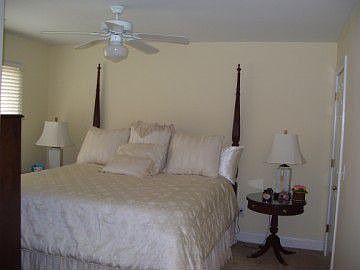 http://www.propertyboss.net/CustomerImages/SWEYER_71385/media/Properties/602%20Wild%20Dunes%20Circle/zsmall_100_6194.jpg
