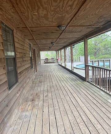3rd image of 700 Foster Rd