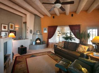 10 Quedo Rd, Santa Fe, NM 87508