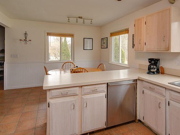 5th image of 7103 Winter Forest Dr