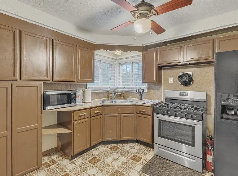 4941 Julius Blvd — Photo 14