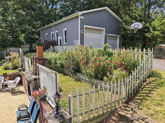 3rd image of 253 Chicora Rd