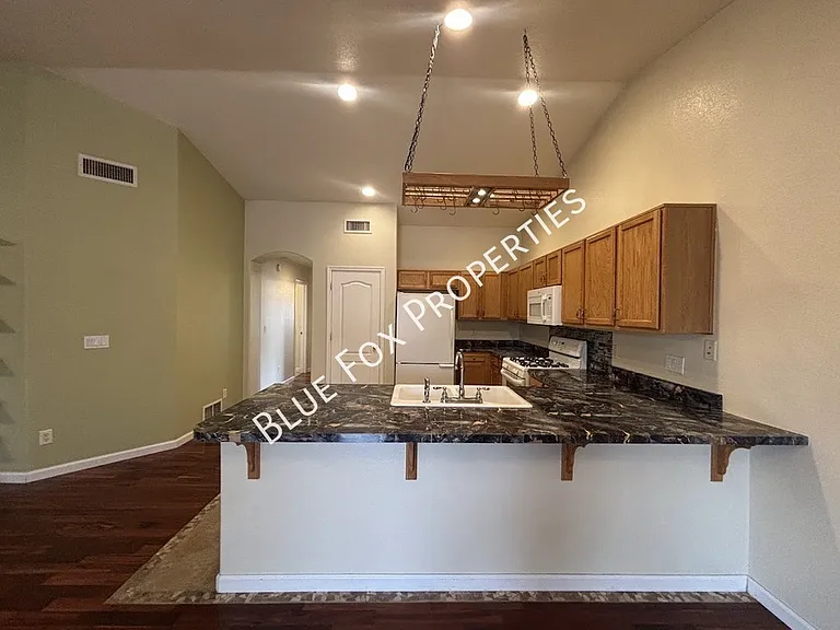 3149 S Quinn Dr — Photo 5
