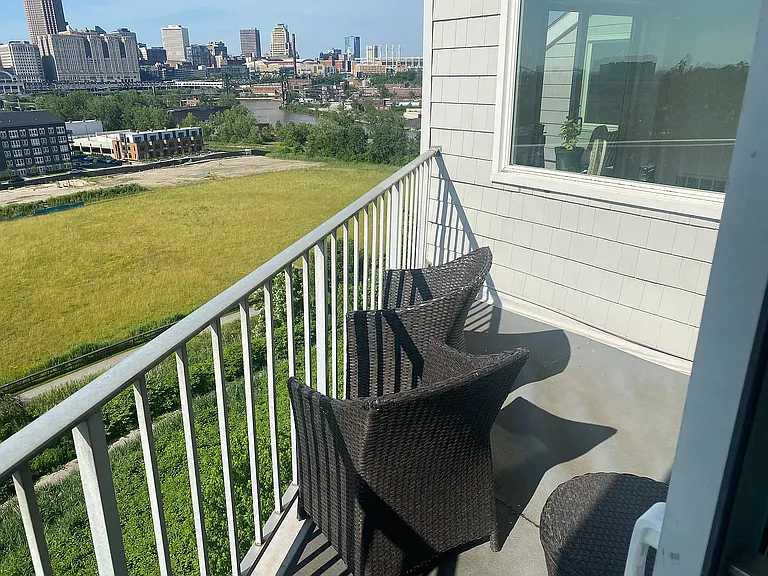 1900 Grove Ct #409 — Photo 9