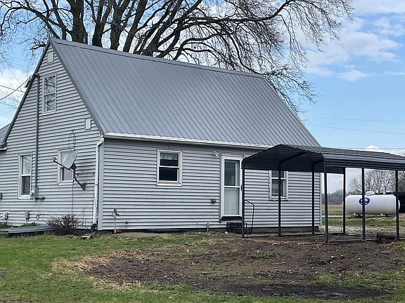 2nd image of 1884 Banks Rd