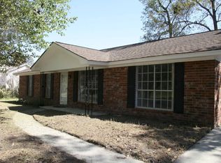 1002 Tara St, Savannah, GA 31410