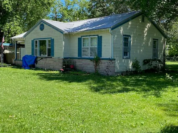 12 E Hawthorne Street, Aurora, MO 65605