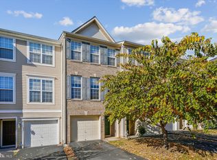15724 John Diskin Cir, Woodbridge, VA 22191