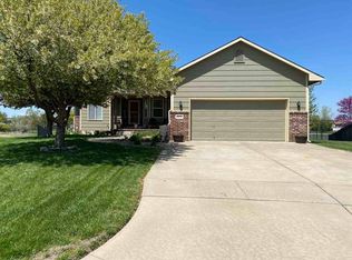 2233 S Milstead Ct, Wichita, KS 67209
