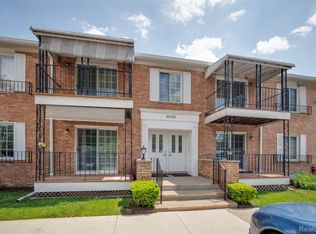 30795 Shiawassee Rd APT 7, Farmington, MI 48336