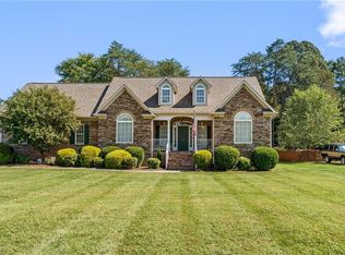 5363 Graycliff Ln, Clemmons, NC 27012
