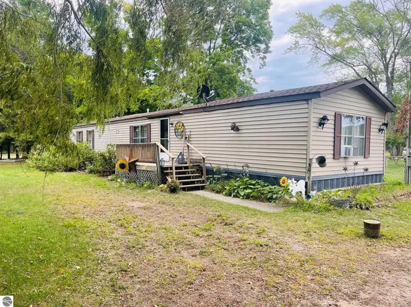 8061 Mohrmann Bridge Rd, Central Lake, MI 49622