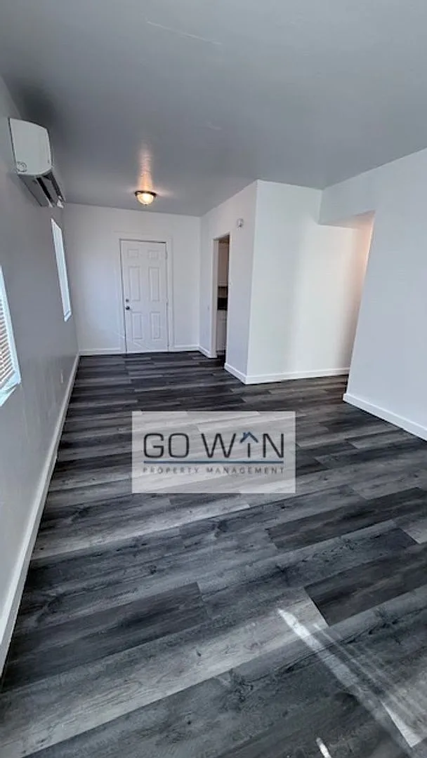 2310 East Roosevelt Street — Photo 1
