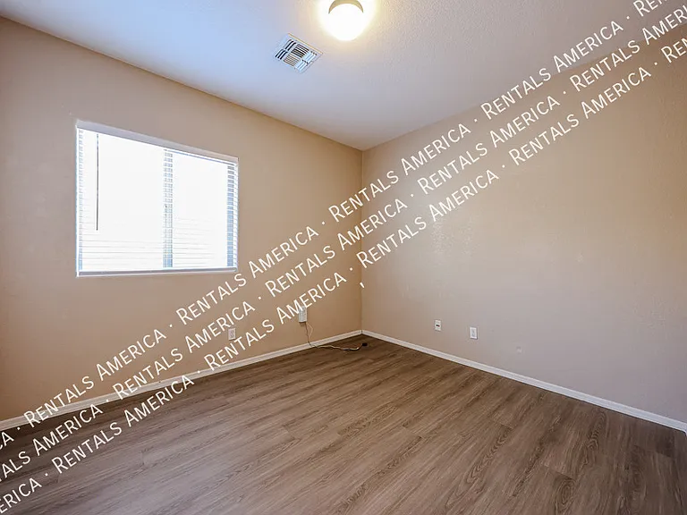 876 E Riviera Pl — Photo 18