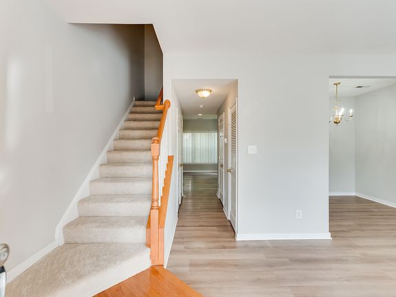 3rd image of 6758 S Grand Brook Cir