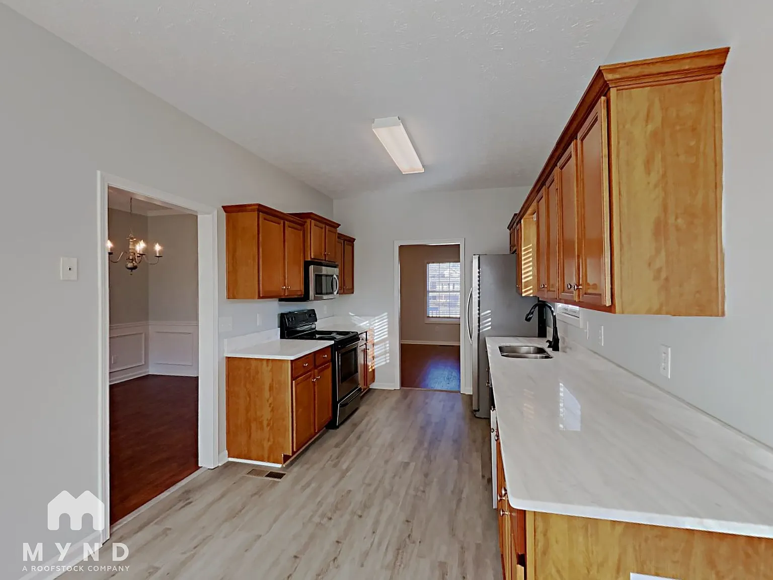 5 bed, 3.5 bath, 2184 sqft, $2,385 — Photo 3