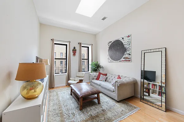 Sold by Compass | media 6