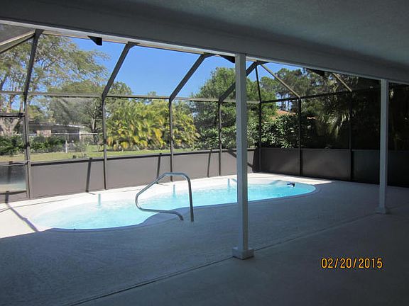4th image of 902 NW Bayshore Blvd