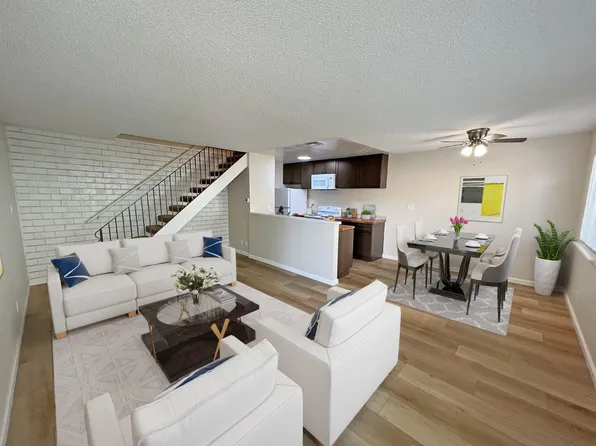 5601 Revelstok Dr APT 3, Sacramento, CA 95842